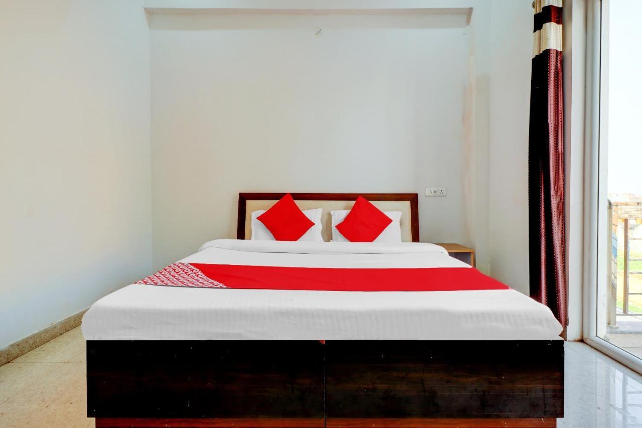 Oyo 72429 New Abhinandan Hotel Amroha Exterior photo