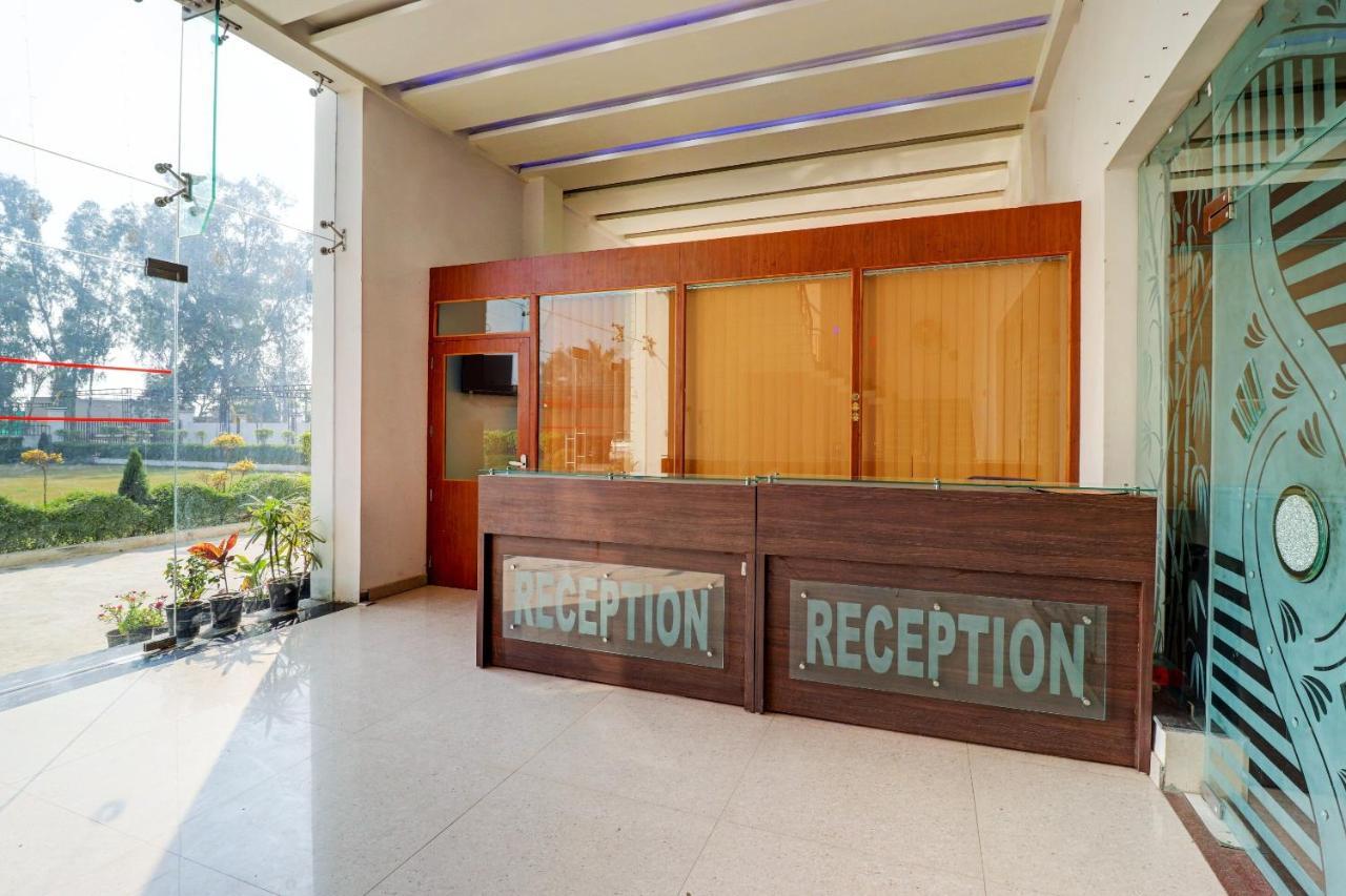 Oyo 72429 New Abhinandan Hotel Amroha Exterior photo