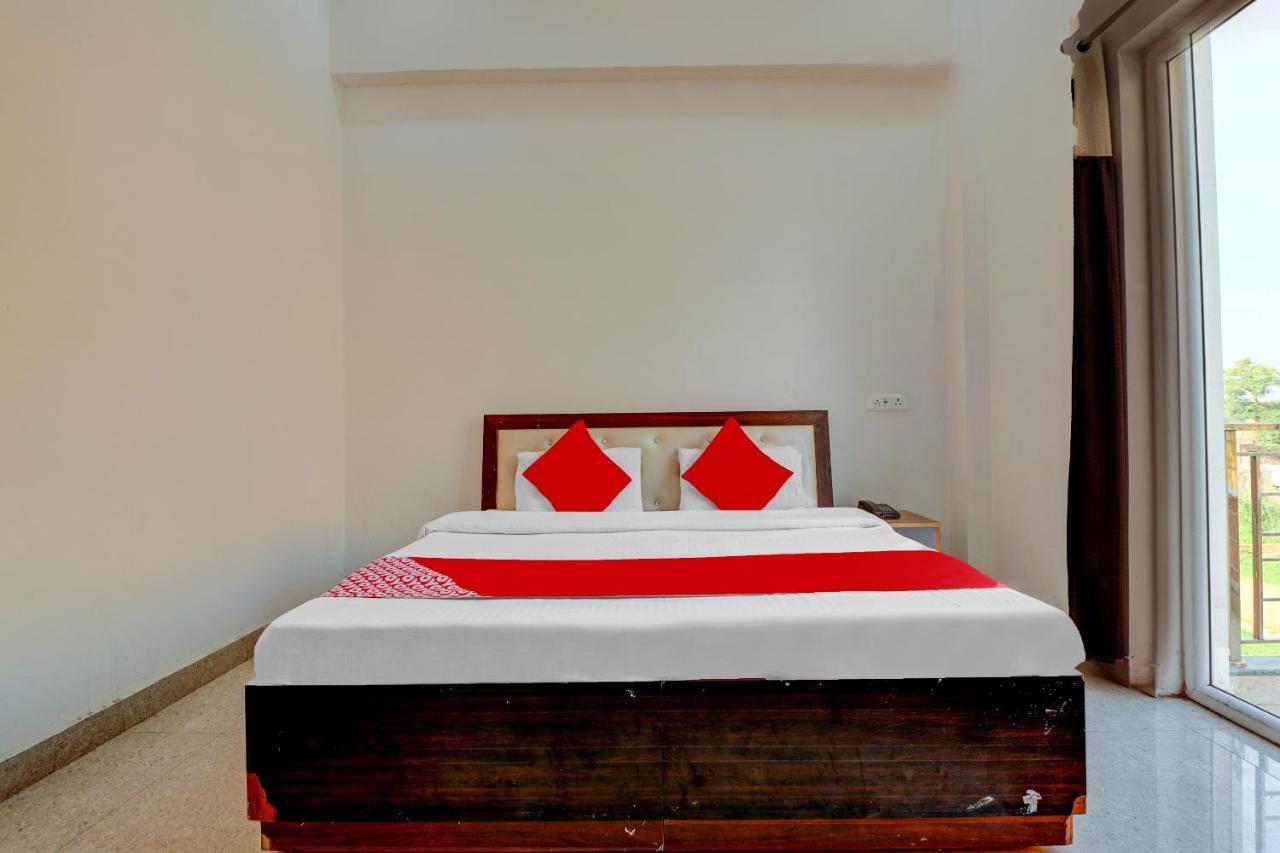 Oyo 72429 New Abhinandan Hotel Amroha Exterior photo
